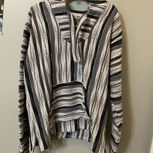 gray and black pullover